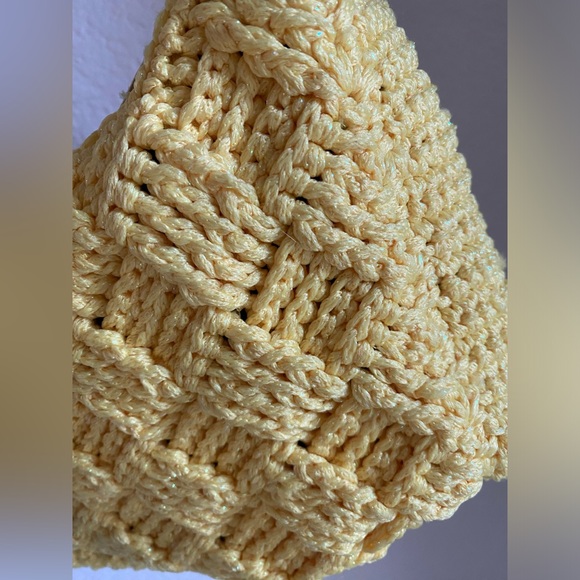 Kurt Geiger Lemon Yellow Metallic Purse with Crossbody Strap and Coin Purse - Picture 4 of 6